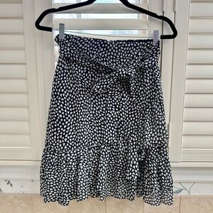 Ann Taylor Black and White Heart Print Ruffle Skirt